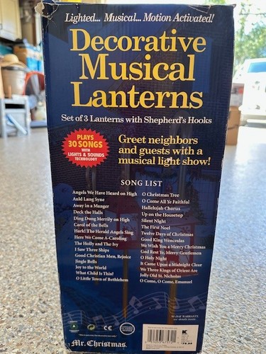 RARE!~MR CHRISTMAS~DECORATIVE MUSICAL PATHWAY LANTERNS~30 SONGS~SET OF 3~NEW - Picture 3 of 4
