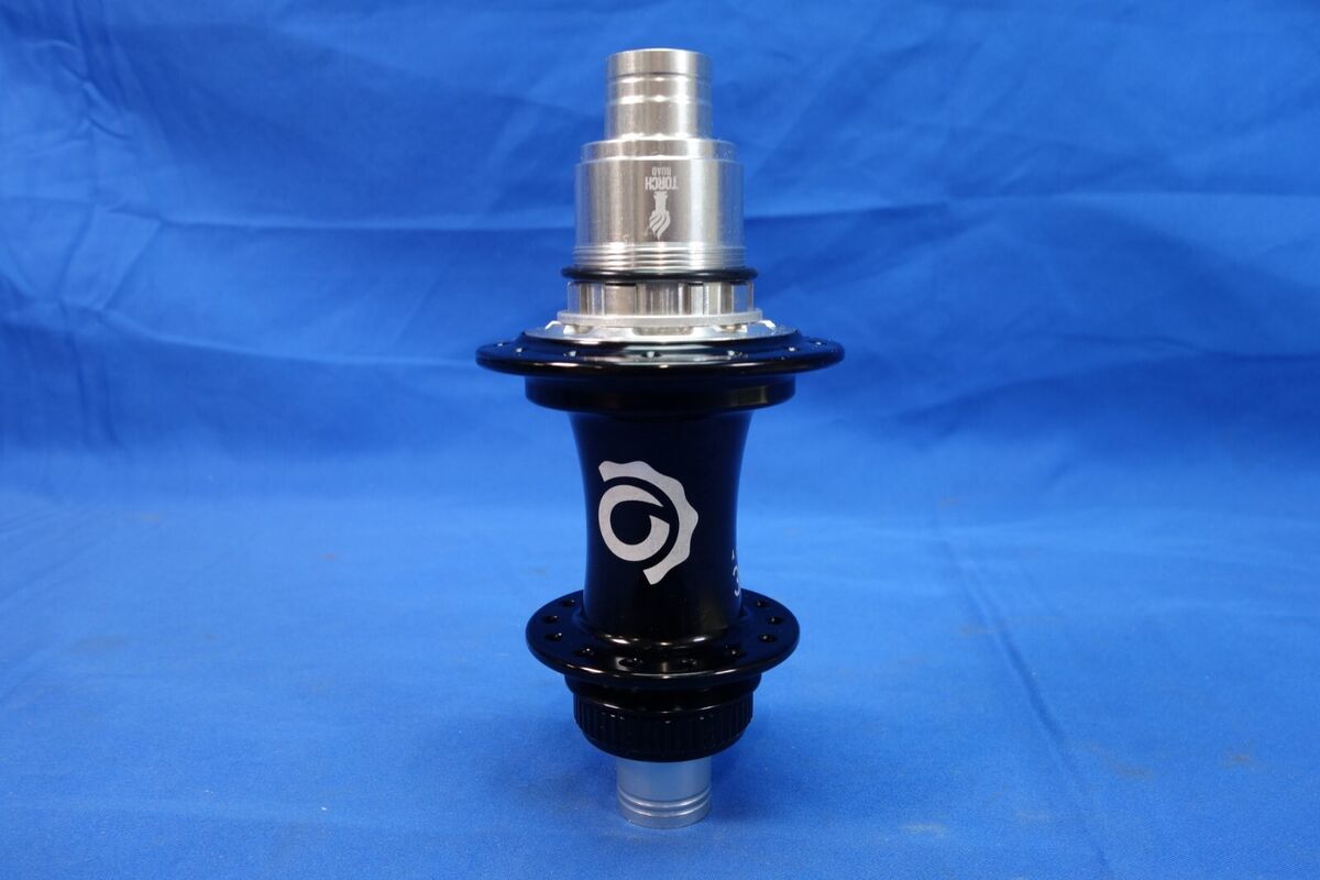 New Industry Nine Classic Torch Road Disc Hub Set, Thru Axle New Industry Nine Classic Torch Road Disc Hub Set, Thru Axle