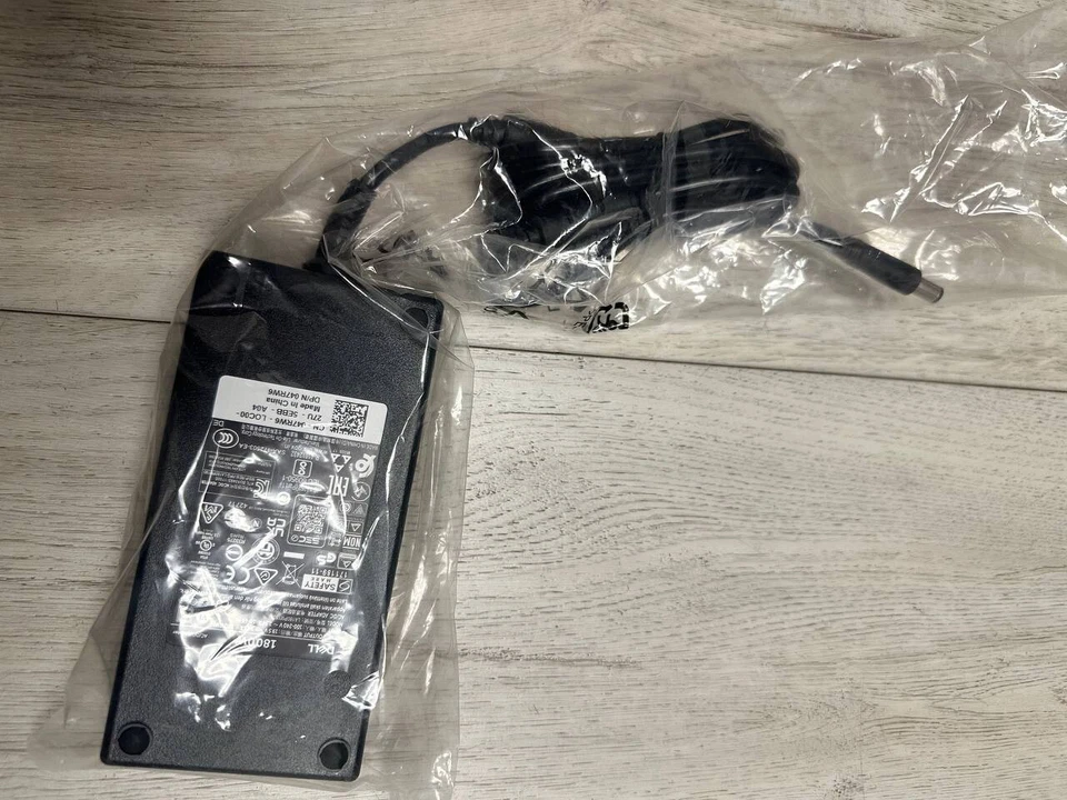 Adaptador Dell LA180PM180 180W AC/DC 19.5V 9.23A Foto 2 de 3
