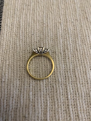 18 Carat Yellow Gold Princess Cut Diamond Engagement Ring - Picture 3 of 9
