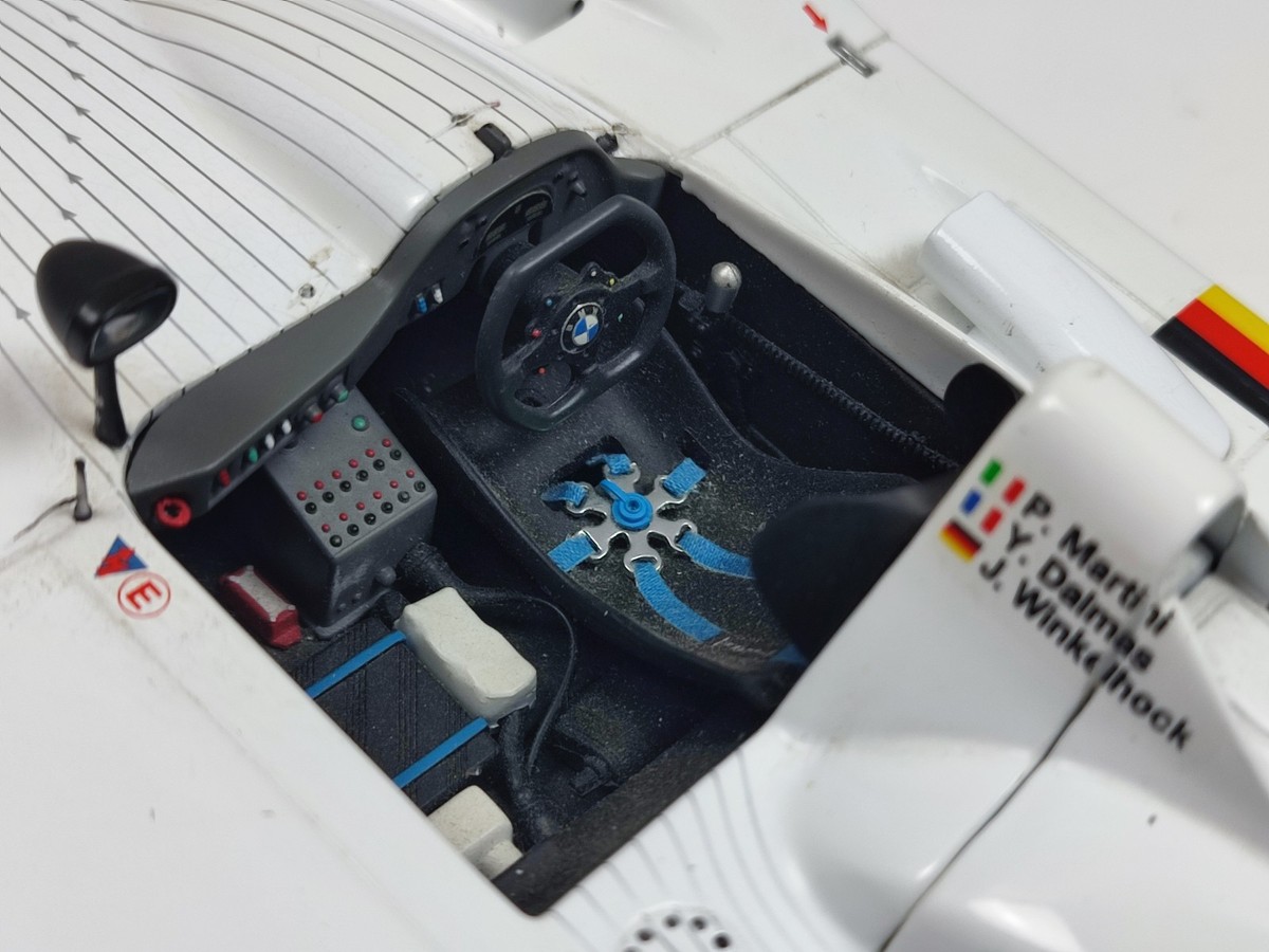 KYOSHO 1/18 1999 BMW V12 LMR Martini/Dalmas/Winkelhock #15 LeMans