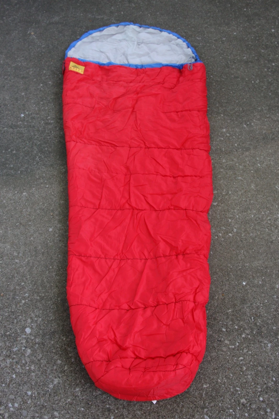 Kelty Sleeping Bag 3 Season Hollofil II Mummy Bag With Compression Sack U.S.A.