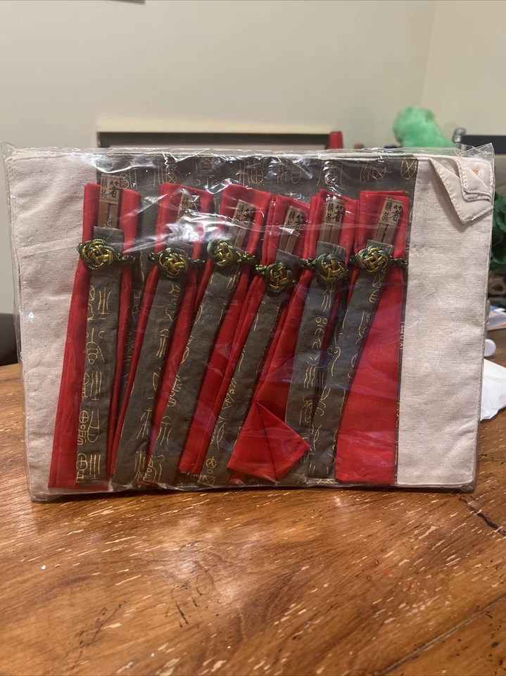 Hand Made Placemats, napkins & rings, chopsticks & holder set of 6 - Image 4 of 4