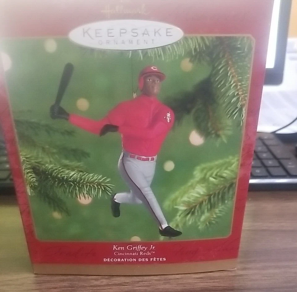 KEN GRIFFEY,JR 2000 HALLMARK KEEPSAKE 圣诞树装饰,辛辛纳蒂红 — 第 3/4 张图片