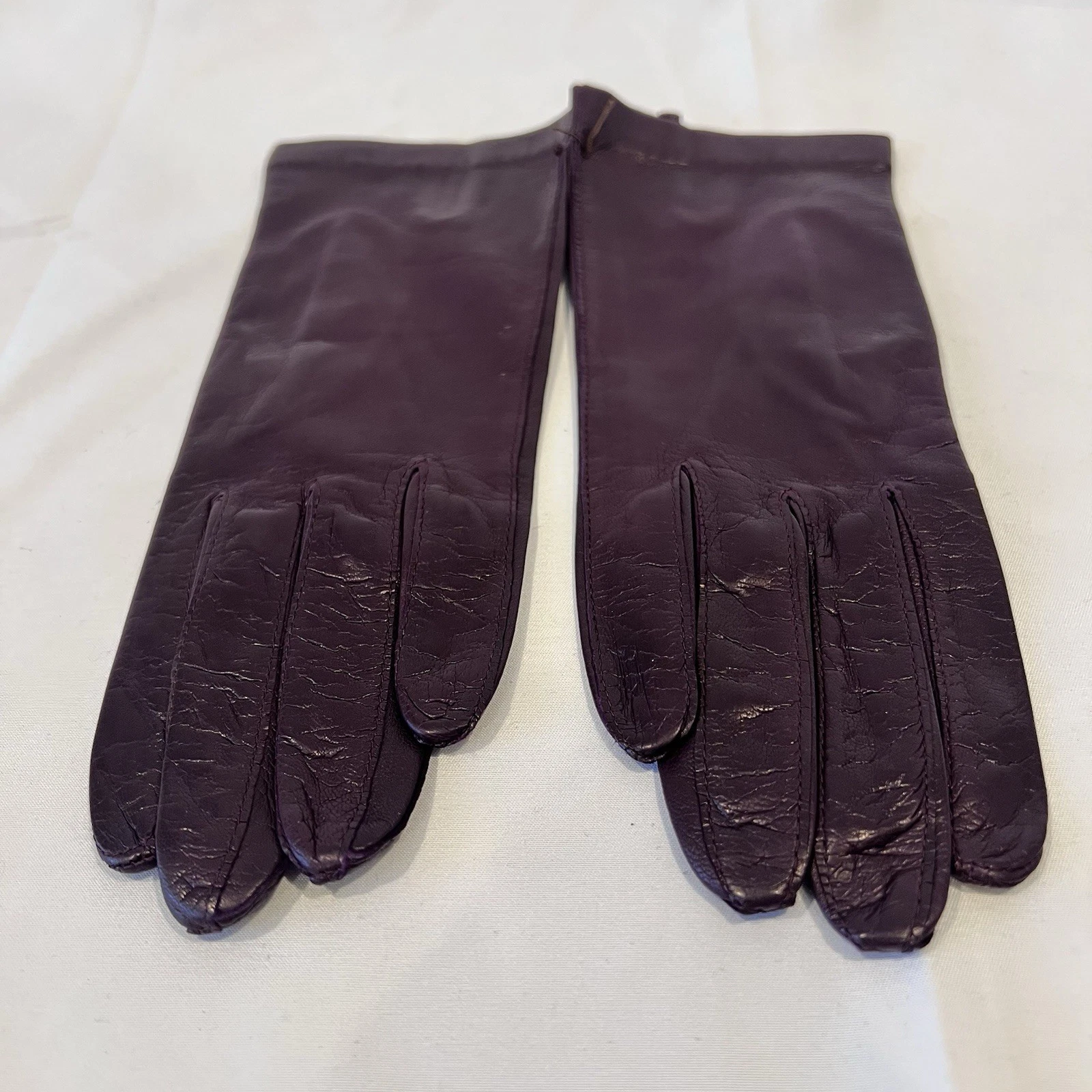 Madova Firenze Italy Leather Gloves Size 7 Womens Plum Purple Dress Gloves NEW
Opens in a new window