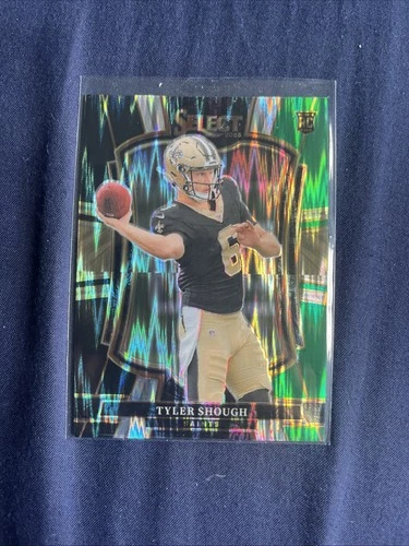 2025 Panini Select -Premier Level Tyler Shough #141 Black & Green Shock Prizm RC
