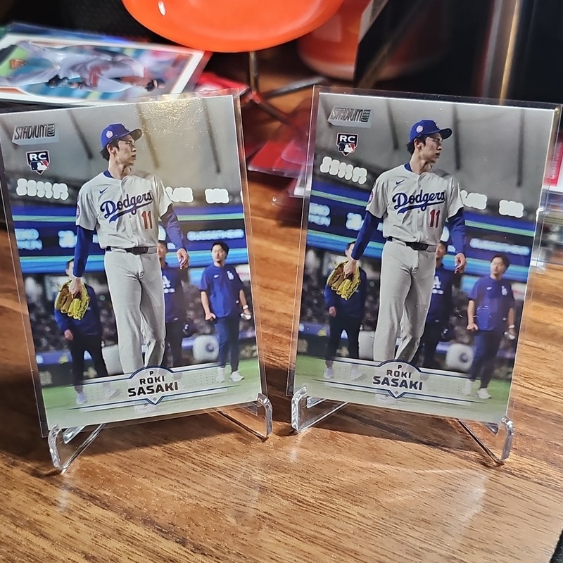 2025 Topps Stadium Club Roki Sasaki RC Lot of 2 #187 Los Angeles Dodgers MLB