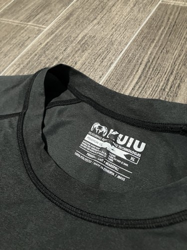KUIU Peloton 130 Short Sleeve Crew T-Shirt Black Mens XL - Picture 3 of 6