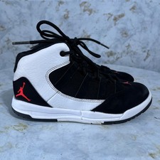 Jordan Max Aura Youth Kids Size 1Y Shoes White Black Athletic Mid Top Sneakers