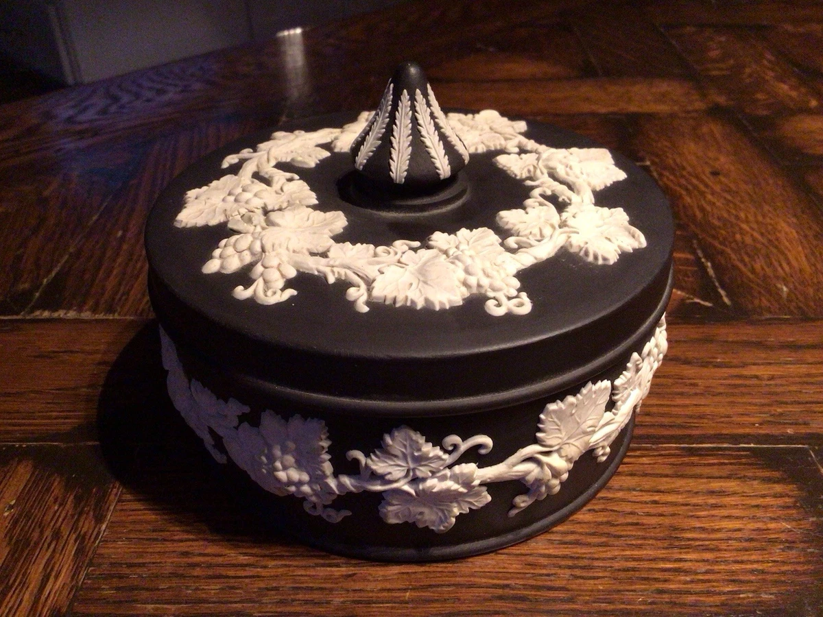 25+ Black Wedgewood Jasperware In other Wedgwood Collectibles for