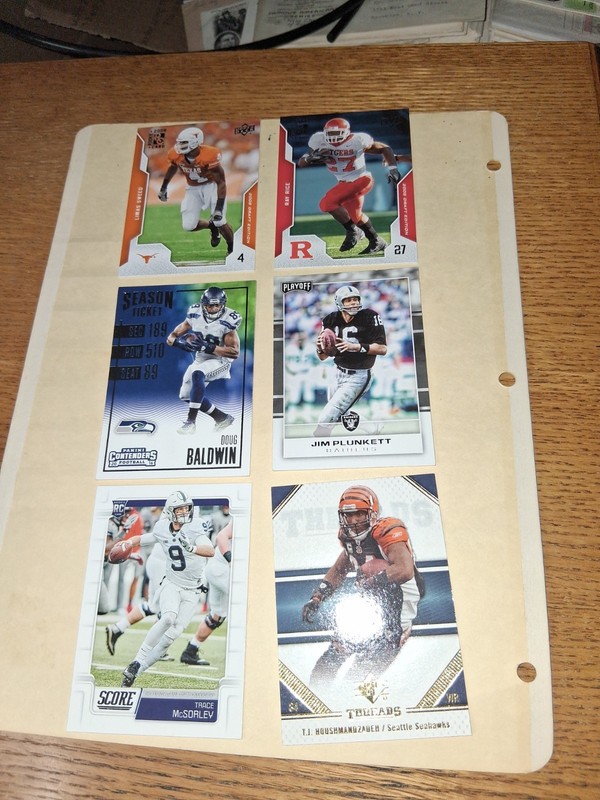 SL 1631/ 54 Football Cards from Various Years & Brands sports cards lot