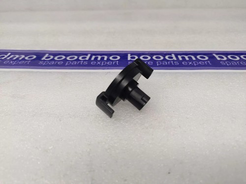 Hyundai Creta, Tucson, Elantra 08.2013-05.2015 45286-3B010 Plug - Picture 4 of 5