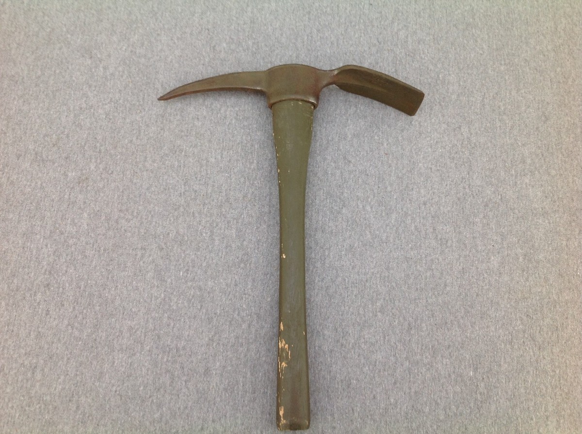 WWII US Diamond Calk 1945 Pick Mattock | eBay