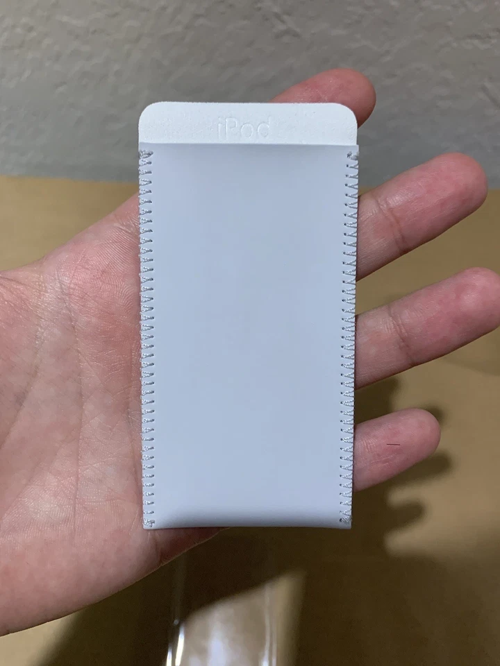 iPod Nano 1ª Generación Original Funda/Bolsa Blanco Nuevo - Nunca Usado Foto 2 de 4