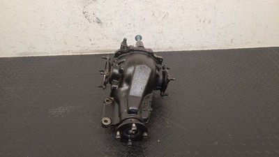 2004 2010 Toyota Sienna Carrier Assembly Rear, (AWD)