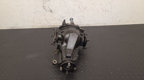 2004 2010 Toyota Sienna Carrier Assembly Rear, (AWD)