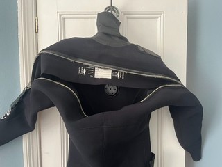 RI 2 100 Drysuit O'Three Men's Scuba Diving Drysuit with changing mat
