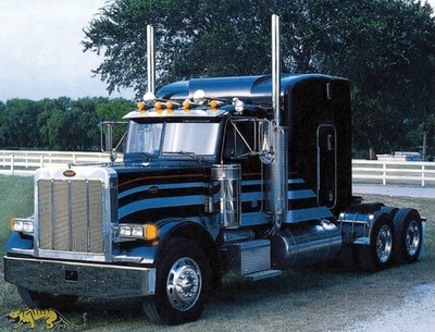 Italeri 3857 - Peterbilt 378 ''Long Hauler'' - 1:24