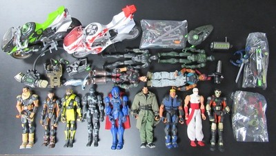 2005 GI Joe Sigma Six 6 Lot .. 13 Figures, 2 Bikes, Accessories, 8 Cases