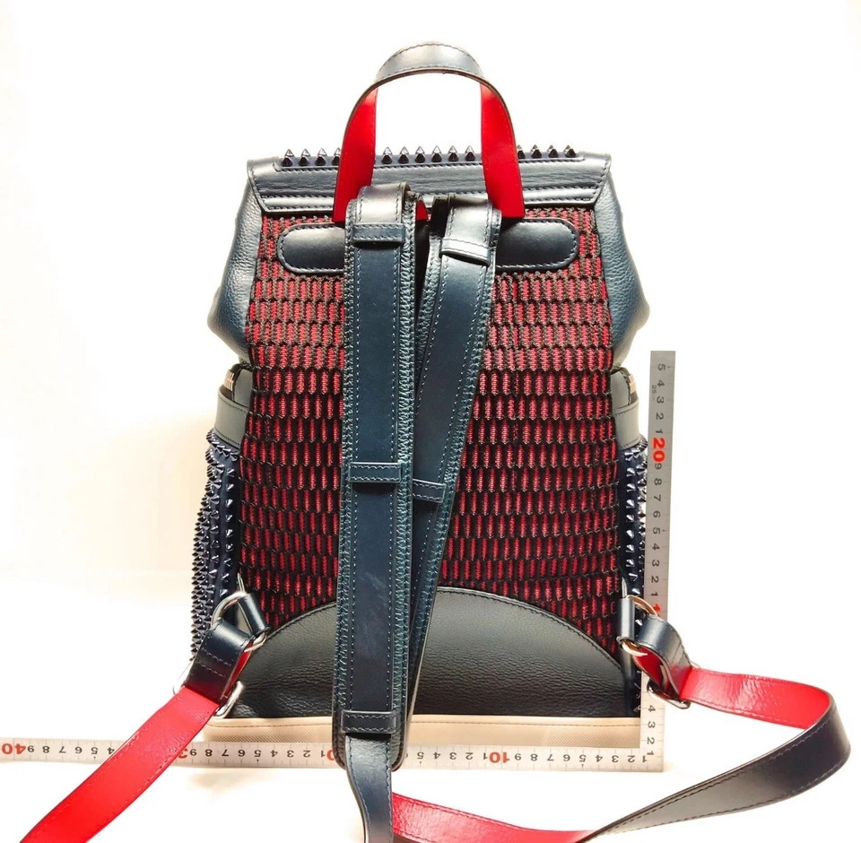 Mochila Christian Louboutin Explorafunk couro pontas cravejadas malha azul marinho - Imagem 2 de 4
