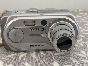Samsung Digimax A7 7.0MP Compact Digital Camera Silver Tested