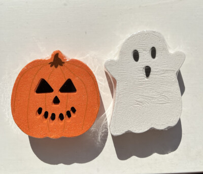X2 Halloween Badebomben Bath Fizzers Kürbis Geist Vanille Mango Duft 150g Geschenk