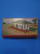 o scale Plasticville suburban train station kit 1616 100