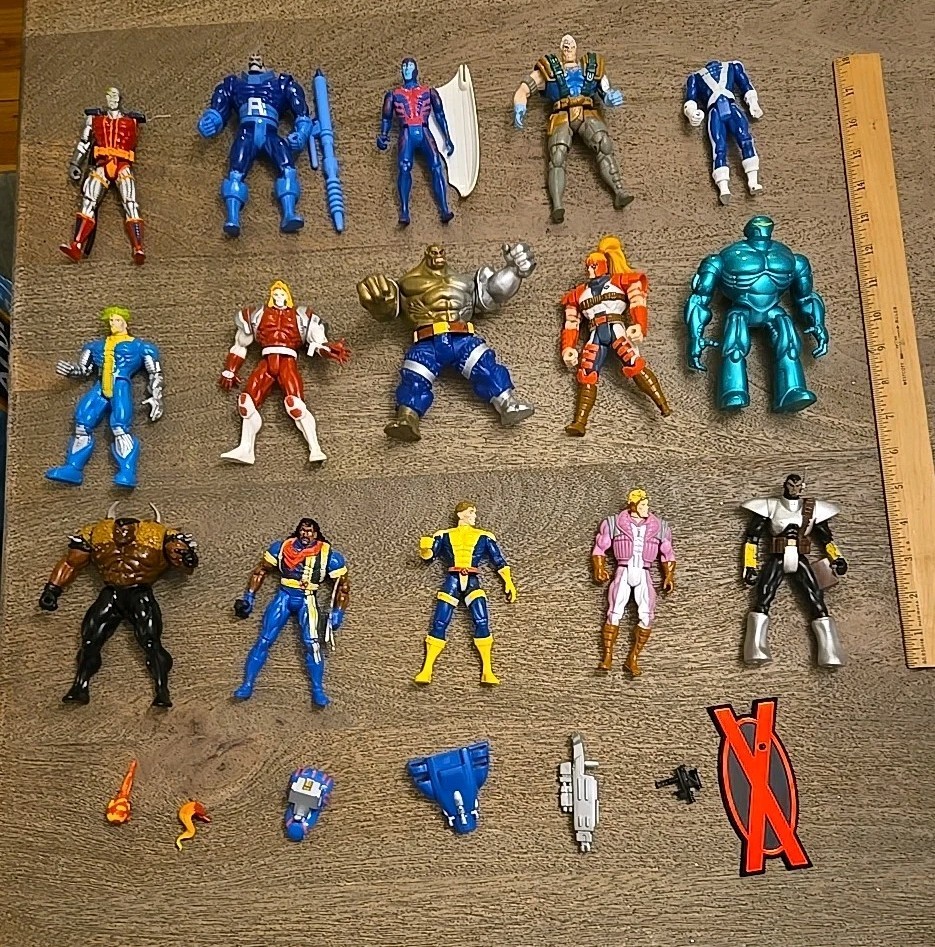 Vintage 1990s-2000 X-Men Lot Of 15 Action Figures Toy Biz Marvel