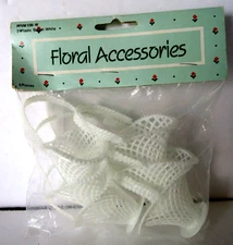 Vintage Floral Accessories 6 White Plastic Baskets 3" Party Favors Bridal Shower