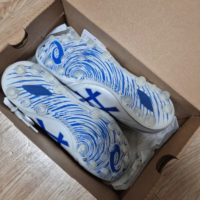 Asics DS Light AG 255 Soccer Shoes, Size 255, Gently Used