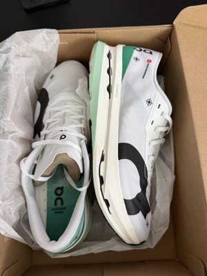 Size 8.5 - ON Cloudboom Echo 3 White Mint