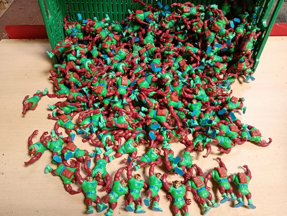 lot 50 figurines FRAYOR / FANGSTER - GHOSTBUSTERS Filmation Yolanda - Photo 1/1