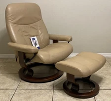 Ekornes Stressless Leather Recliner ‘Consul’ Chair & Ottoman Large Model