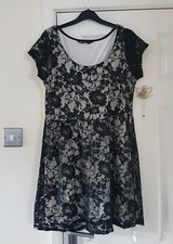 Lovely ladies Size 14, Black Lace, Lined, Skater Style Dress Bnwot NEW  