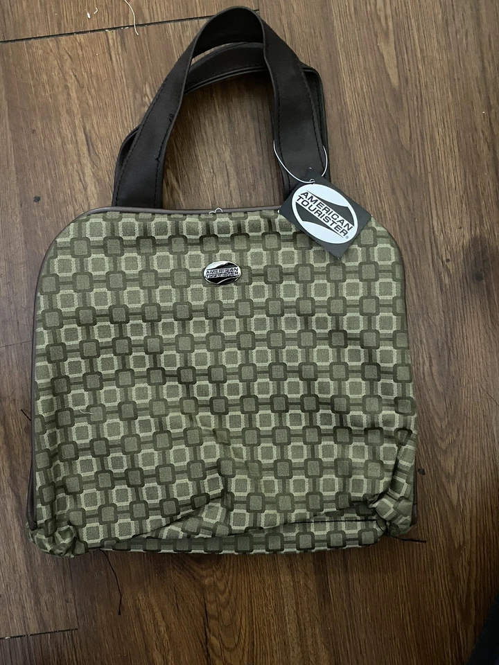 American Tourister Travel Toiletry Bag Brand new With tag 10x9 - Image 2 of 4