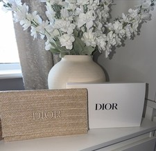 Bolso clutch tejido de rafia Dior Bolso de maquillaje GWP - Nuevo con caja❤️