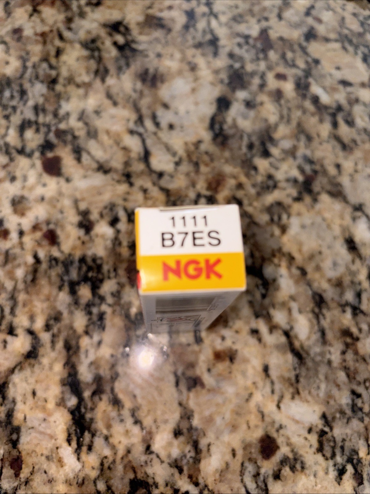 B7ES NGK Spark Plug NEW 