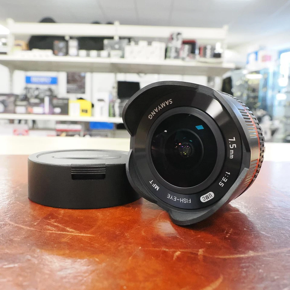 Used Samyang 7.5mm f3.5 UMC Fisheye - Micro 4/3 Fit - 12 Months Warranty - Image 3 of 4