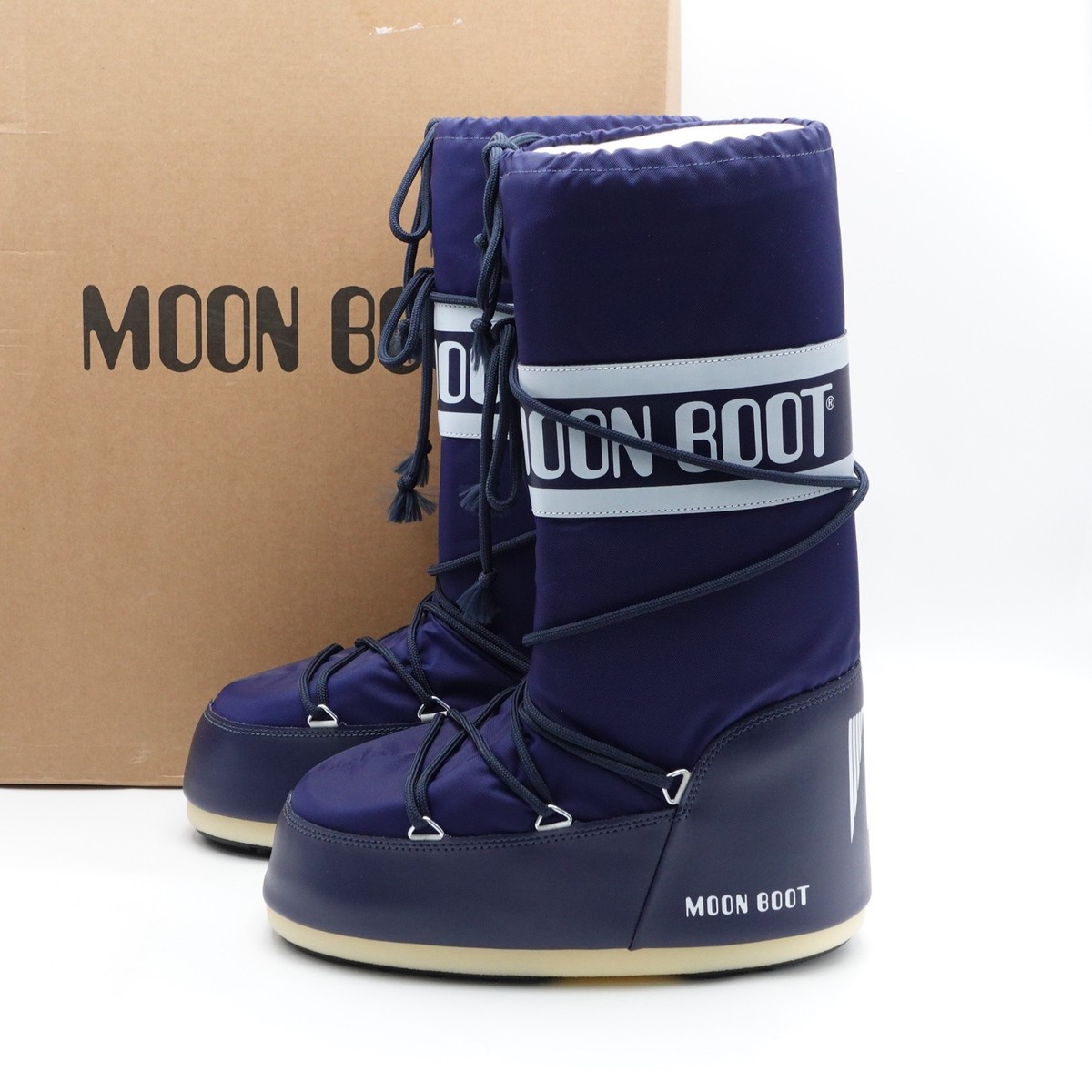 Men's 9-10.5 / Women's 10-11.5 / EU 42-44 Moon Boot Icon Nylon