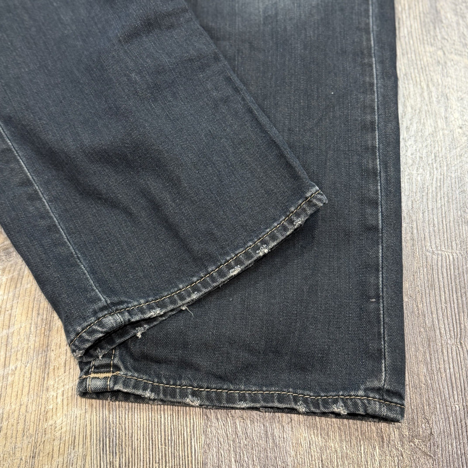 True Religion Straight Leg Flap Pocket Jeans Mens 42x34 Earthworm Dark Wash thumbnail 3