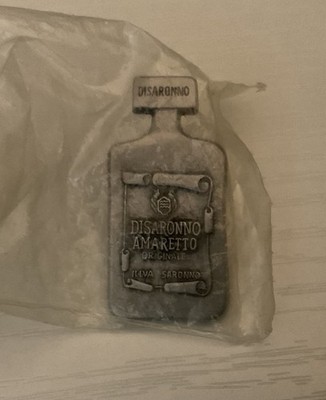 DISARONNO AMARETTO Originale Italian Liqueur Lapel Collector Pin   [G]