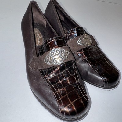 Brighton Women s Loafers Size US 7.5 Color Brown Leather Small Block Heels
