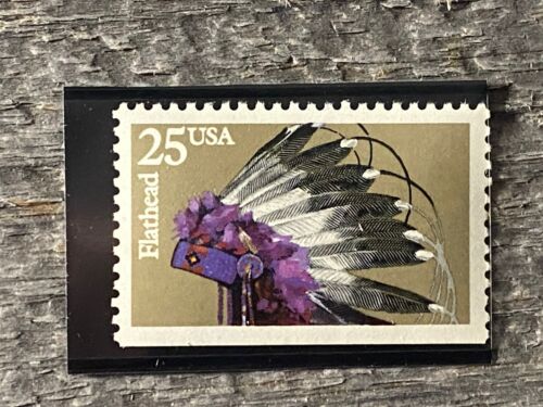 U.S. #2504 25¢ Flathead Headdress Indian Headdress Folk Art Series Stamp Box: 1B - Afbeelding 1 van 1