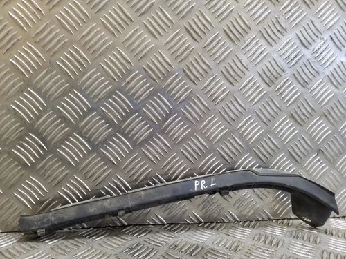 Volkswagen PASSAT B4 1995 Links Halterung Stoßstange Stoßfänger vorne