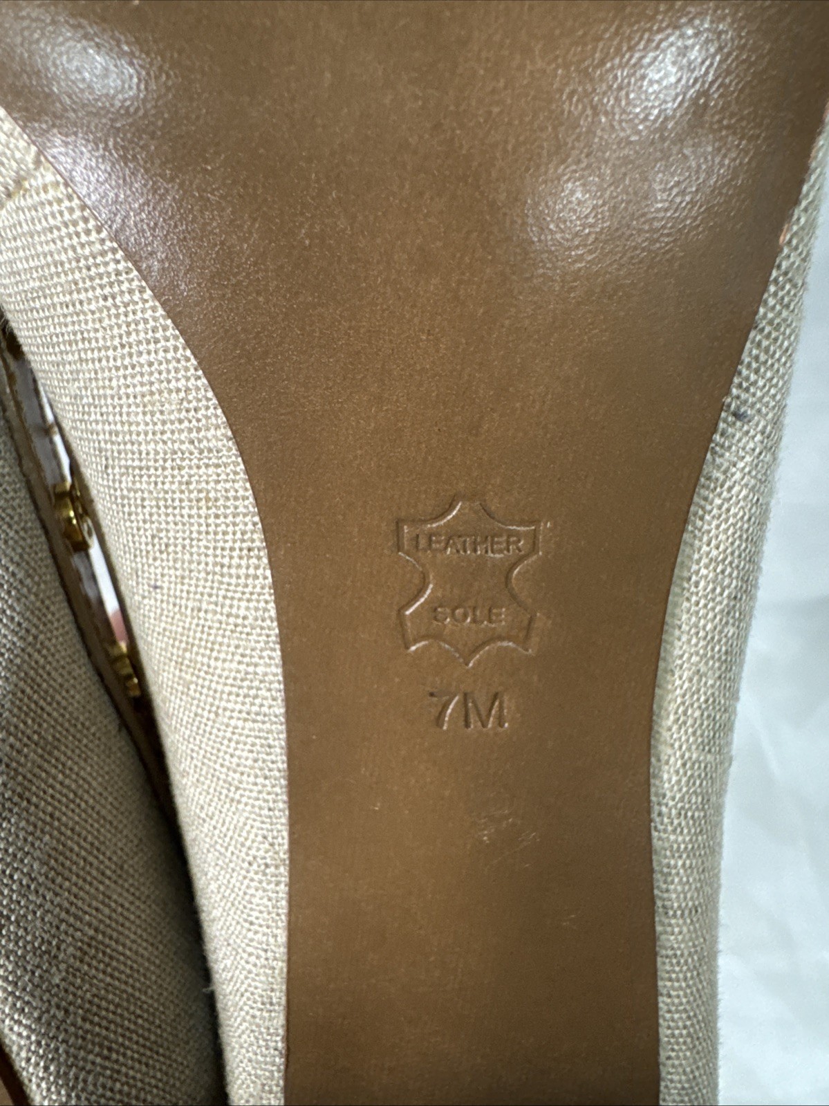 Tory Burch Pumps Heels Shoe Tan With Gold Studded Logo Sz 7 thumbnail 20