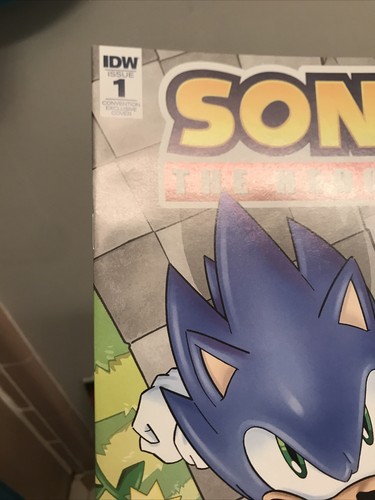 SONIC THE HEDGEHOG #1 2018 C2E2 VARIANT! - Picture 4 of 10