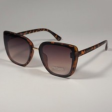 Vince Camuto VC975 TS Oversize Sunglasses Brown Tortoise Frame Brown Gradient