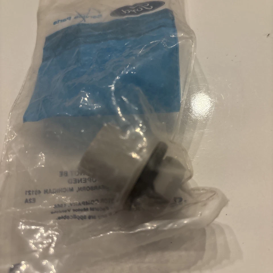 98-03 Ford Escort Side Marker Light Socket Assembly F87Z-13411-AA OEM - Image 4 of 4