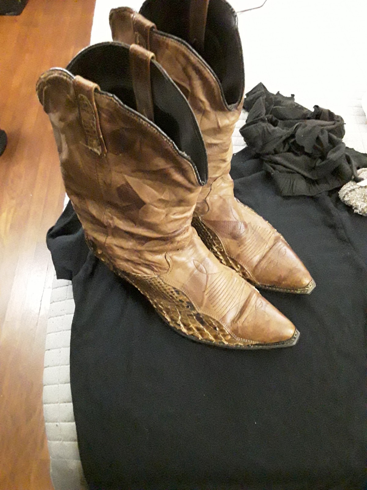 Vintage Dingo Genuine Python Snakeskin Slouch Cow… - image 3