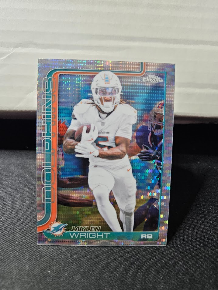 2025 Topps Chrome Football- Jaylen Wright #190, Pulsar Refractor